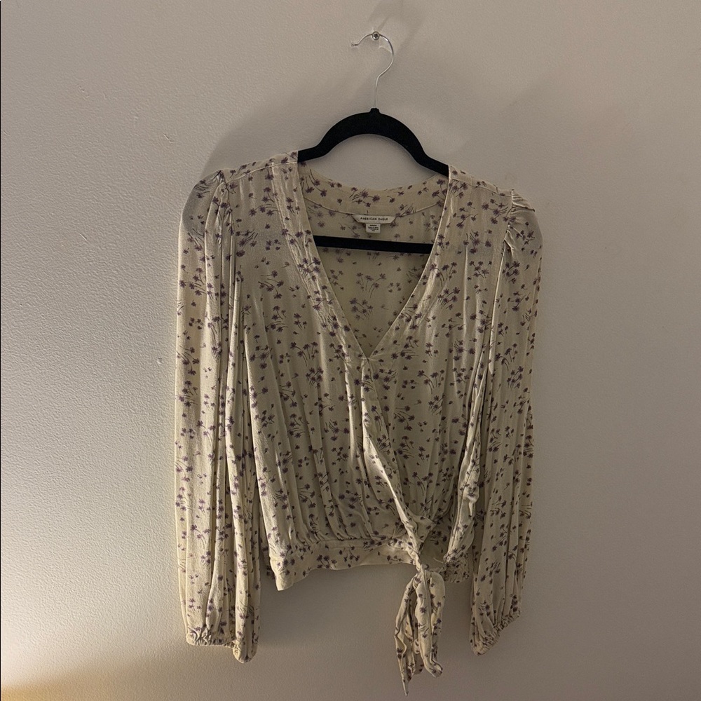 American Eagle Outfitters Cream Floral Blouse